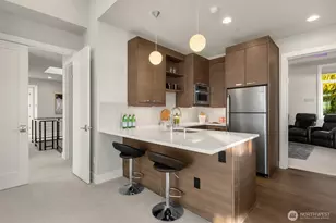 9216 NE 13th St, Clyde Hill, WA 98004 - Photo 33