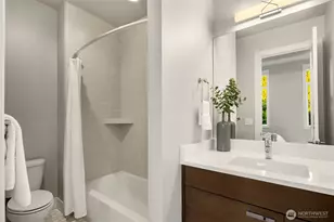 9216 NE 13th St, Clyde Hill, WA 98004 - Photo 29