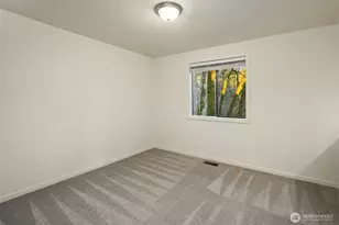 25112 SE 17th St, Sammamish, WA 98075 - Photo 29