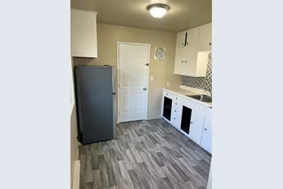 138 N Rainier Avenue, Bremerton, WA 98312 - Photo 9