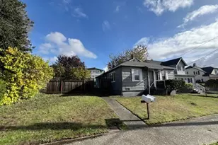 138 N Rainier Ave, Bremerton, WA 98312 - Photo 1