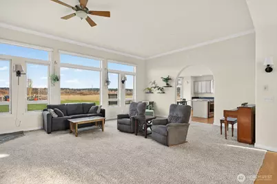 120 W Crescent Harbor Road, Oak Harbor, WA 98277 - Photo 7