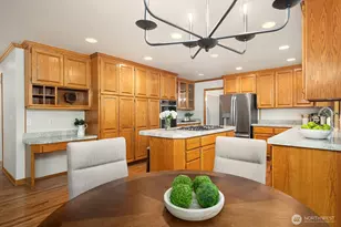 25718 SE 31st Pl, Sammamish, WA 98075 - Photo 13