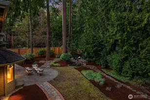 25718 SE 31st Pl, Sammamish, WA 98075 - Photo 35