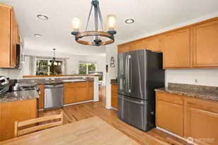 22833 SE 241st Pl, Maple Valley, WA 98038 - Photo 5