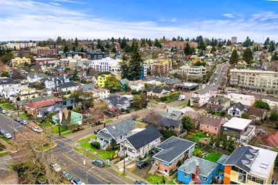 3936 Woodland Park Avenue N, Seattle, WA 98103 - Photo 35