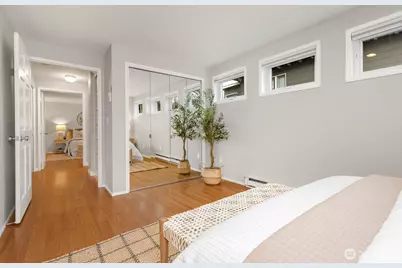 2101 Nob Hill Avenue N #1B, Seattle, WA 98109 - Photo 19