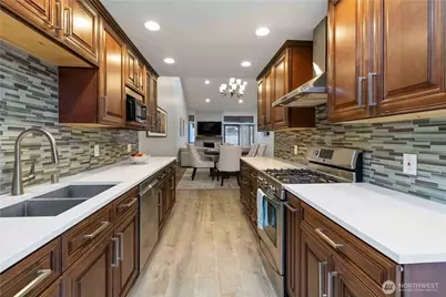 112 141st Place NE #10B, Bellevue, WA 98007 - Photo 9