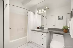 122 S State St, Kirkland, WA 98033 - Photo 15