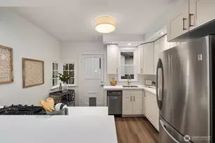 4521 47th Ave SW, Seattle, WA 98116 - Photo 15