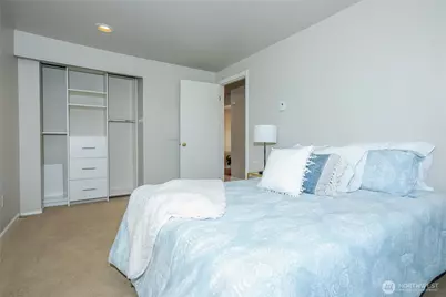 2253 Gilman Drive W #406, Seattle, WA 98119 - Photo 19