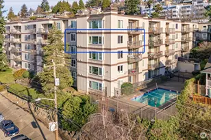 2253 Gilman Dr W, Seattle, WA 98119 - Photo 3