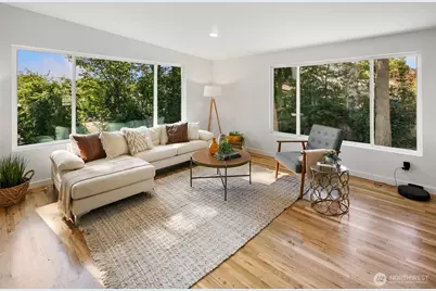 12569 37th Avenue NE, Seattle, WA 98125 - Photo 5