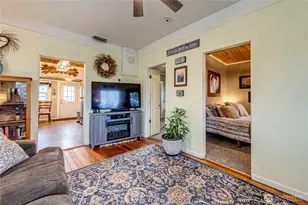 1116 E Marine View Dr, Everett, WA 98201 - Photo 5