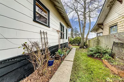 1116 E Marine View Drive, Everett, WA 98201 - Photo 37