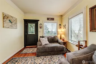 1116 E Marine View Dr, Everett, WA 98201 - Photo 3