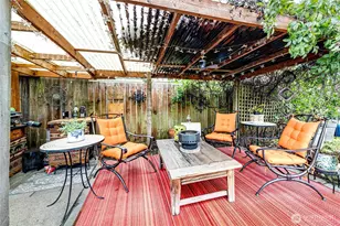 1116 E Marine View Dr, Everett, WA 98201 - Photo 27