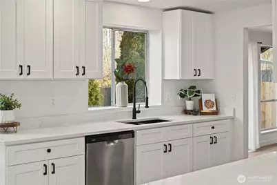 18307 130th Avenue SE, Renton, WA 98058 - Photo 13