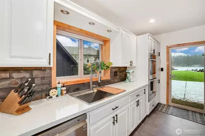 12528 Clear Lake North Road E, Eatonville, WA 98328 - Photo 15