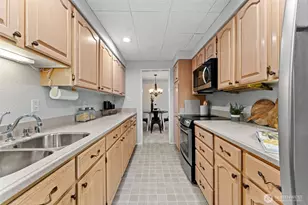 12729 NE 144th St, Kirkland, WA 98034 - Photo 9