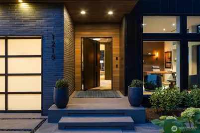 1215 96th Avenue SE, Bellevue, WA 98004 - Photo 3