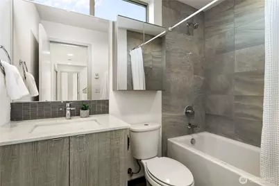 6729 14th Avenue NW #B, Seattle, WA 98117 - Photo 19