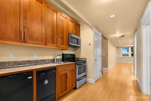 1610 10th St W, Kirkland, WA 98033 - Photo 33