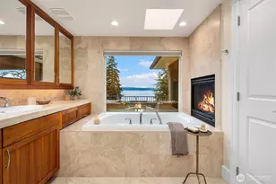 1610 10th St W, Kirkland, WA 98033 - Photo 23