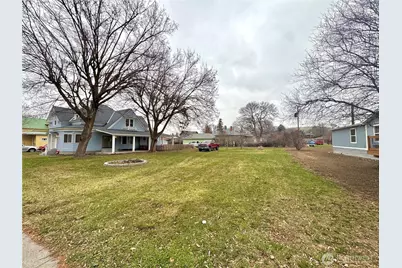 250 W Sixth Street, Waitsburg, WA 99361 - Photo 3