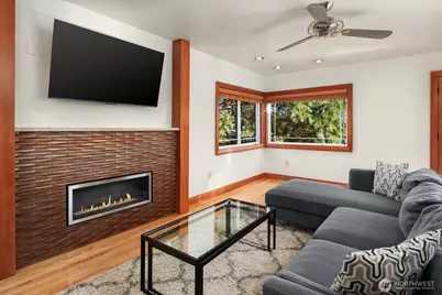 5217 5th Avenue NE, Seattle, WA 98105 - Photo 11
