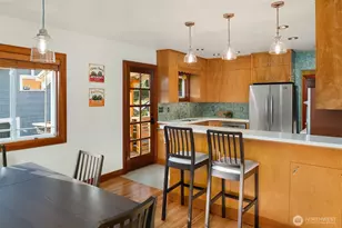 5217 5th Ave NE, Seattle, WA 98105 - Photo 3