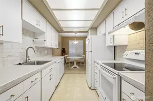 1610 NE 140th St, Seattle, WA 98125 - Photo 13