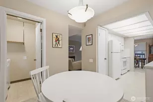 1610 NE 140th St, Seattle, WA 98125 - Photo 19