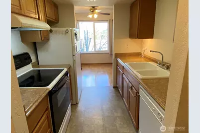 323 75th Street SE #B10, Everett, WA 98203 - Photo 7