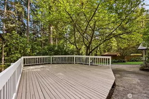 5981 Lynwood Center Rd NE, Bainbridge Island, WA 98110 - Photo 27