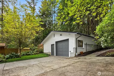 5981 Lynwood Center Road NE, Bainbridge Island, WA 98110 - Photo 29