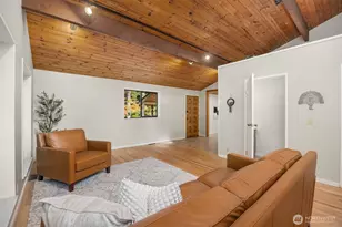 5981 Lynwood Center Rd NE, Bainbridge Island, WA 98110 - Photo 5