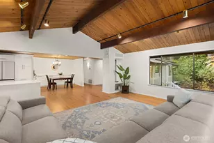 5981 Lynwood Center Rd NE, Bainbridge Island, WA 98110 - Photo 15