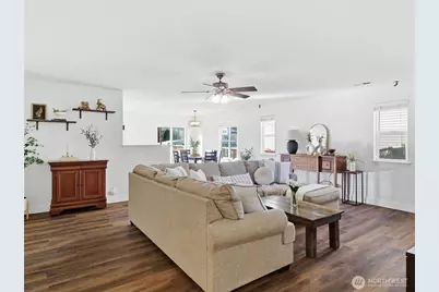 1015 Nunnally Avenue NW, Orting, WA 98360 - Photo 5