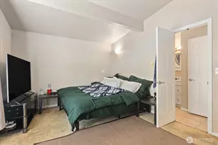 245 SE Croston Ln, Issaquah, WA 98027 - Photo 17