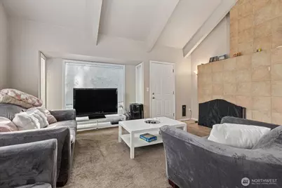 245 SE Croston Lane, Issaquah, WA 98027 - Photo 3