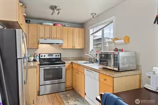 245 SE Croston Ln, Issaquah, WA 98027 - Photo 7