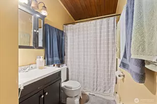 245 SE Croston Ln, Issaquah, WA 98027 - Photo 29