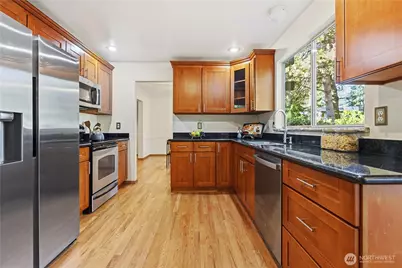 13010 NE 103rd Place, Kirkland, WA 98033 - Photo 7