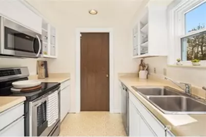 3247 NE 97th Street, Seattle, WA 98115 - Photo 9