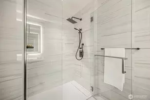 838 Ave Sq NE, Bellevue, WA 98004 - Photo 23