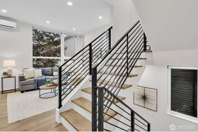 9732 Woodlawn Avenue N #A, Seattle, WA 98103 - Photo 19