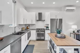 9732 Woodlawn Ave N, Seattle, WA 98103 - Photo 17