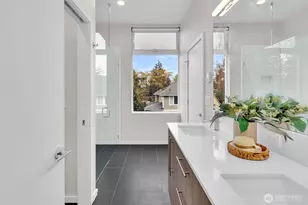 9732 Woodlawn Ave N, Seattle, WA 98103 - Photo 23