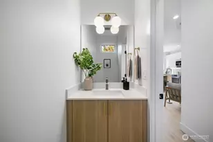 316 N 84th St, Seattle, WA 98103 - Photo 11